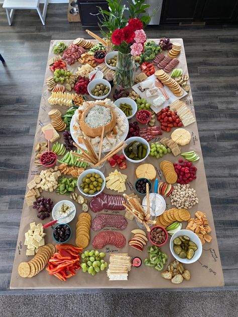 Diy Grazing Table Simple, Grazing Table Simple, Charcuterie Set Up, Charcuterie Countertop, Small Charcuterie Table, Charcuterie Board On Butcher Paper, Charcuterie Baby Shower Ideas, Charcuterie Board Table Display, Easy Grazing Table Ideas