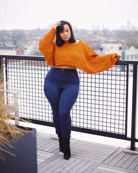 How To Widen Hips, Denise Mercedes, Fashion Nova Curve, Good Poses, Curvy Girl Fashion, Garden Home, Garden Toys, Plus Size Fashion, Leg Jeans