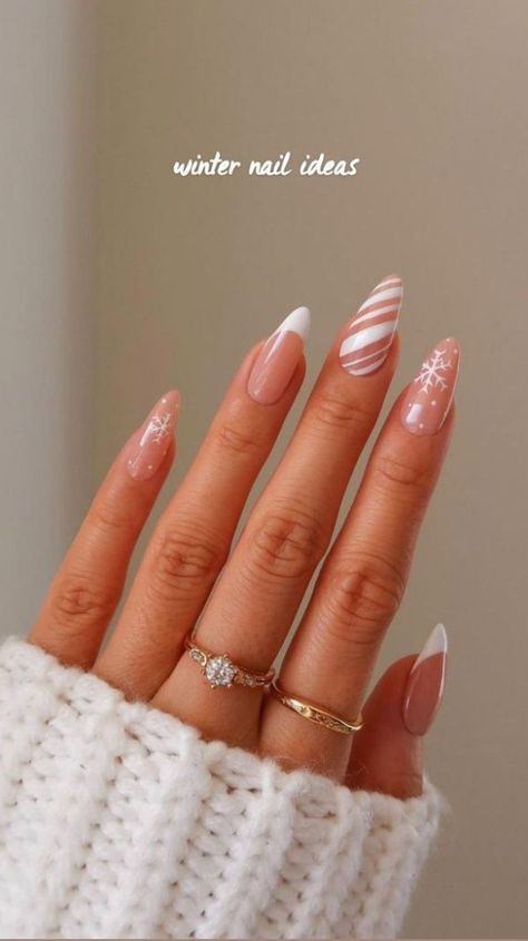 Cute Winter Nails To Try In 2022 Nail Art Noel, Winter Nails Acrylic, Christmas Nails Easy, Christmas Gel Nails, Almond Nails Designs, Christmas Nails Acrylic, Thanksgiving Nails, Xmas Nails, Dipped Nails