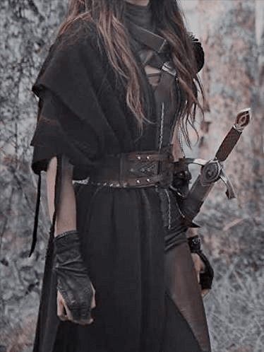 Warrior Witch Aesthetic, Warrior Aesthetic Outfit, Fantasy Hunting Outfit, Medieval Hunter Aesthetic, Medival Outfits Women Warriors Aesthetic, Elf Warrior Outfit, Female Archer Aesthetic, Huntress Aesthetic Outfit, Witcher Inspired Outfits