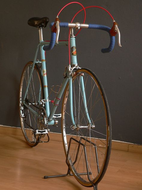 Gios Torino late 50's or early 60's | VSB Vintage Speed Bicycles | Flickr Vintage Racing Bike, Bici Retro, Classic Road Bike, Road Bike Vintage, Mtb Shoes, Velo Vintage, Speed Bicycle, Best Trip, Retro Bicycle