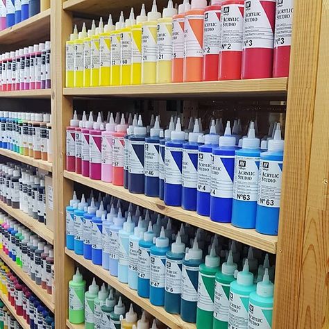 Art Supplies Store Aesthetic, Drawing Materials Art Supplies Aesthetic, Drawing Equipment Art Supplies, Coloring Organization Art Supplies, Sketch Materials Art Supplies, Art Supplies Aesthetic, Shop Display Ideas, Supplies Aesthetic, Latest Necklace Design