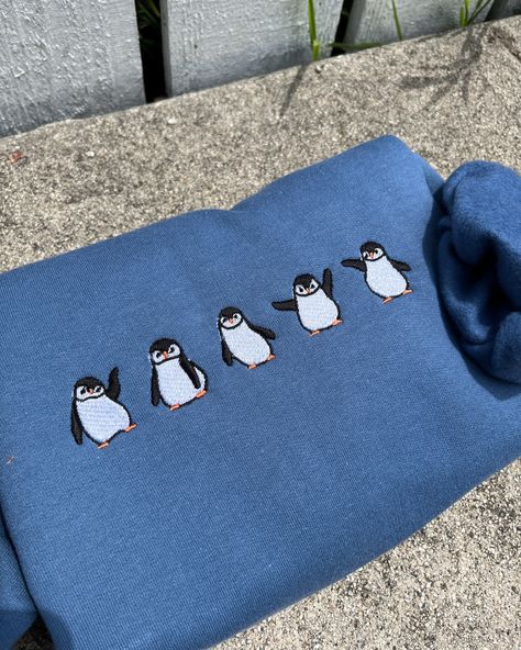 Penguin Sweatshirt, Embroidered Penguin, Penguin Embroidery, Soft Boy Aesthetic, Penguin Sweater, Embroidered Jumper, Animal Sweater, Cute Gifts For Friends, Animal Sweatshirt