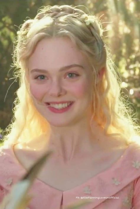 Princess Aurora, Tumblr, Actors & Actresses, Dakota And Elle Fanning, Princess Aesthetic, Elle Fanning, Maleficent, Ideas Style, Fanfiction