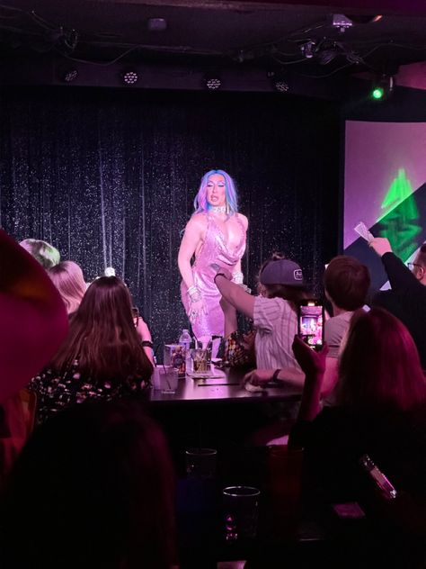 the iconic detox from rupauls drag race visited my local drag bar Drag Show Aesthetic, Drag Race Aesthetic, Drag Show Outfit, Goth Drag Queen, Drag Queen Aesthetic, Goth Drag, Drag Party, Drag Bar, Drag Aesthetic