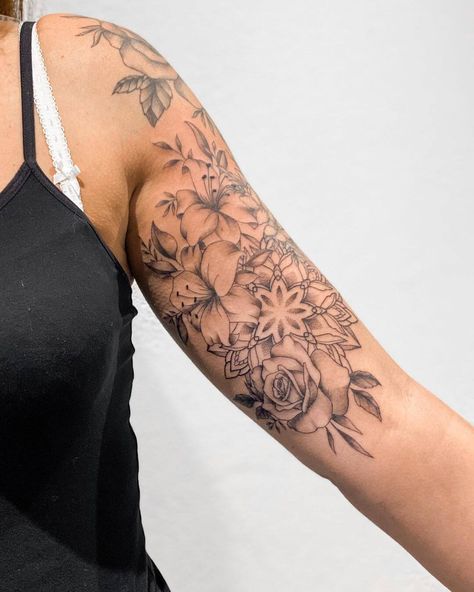 Inner Upper Arm Tattoos, Floral Mandala Tattoo Sleeve, Half Sleeve Tattoo Upper Arm, Inside Bicep Tattoo, Bicep Tattoo Women, Mandala Arm Tattoos, Arm Sleeve Ideas, Tato Mandala, Mandala Tattoo Ideas