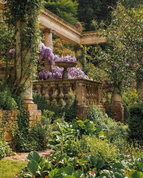 Fairytale Aesthetic, Palace Garden, Castle Garden, Royal Garden, Fantasy Forest, Garden Park, Fantasy House, Fantasy Places, Pretty House