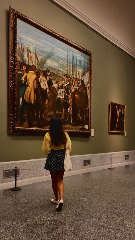 Prado Museum Madrid, Madrid Prado, 2024 Manifesting, Madrid Aesthetic, Prado Madrid, France Trip, Head Chain, Minimalist Photography, Dark Academia Aesthetic