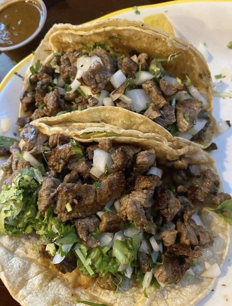 Street Taco Recipe, Carne Asada Tacos, Steak Tacos, Mexican Kitchens, Marinated Beef, Street Tacos, Food Babe, Food Board, Carne Asada