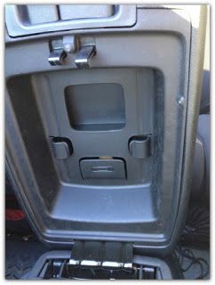 Jeep Diy Ideas, Jeep Jku Accessories, Jeep Hair Ideas, Jeep Wrangler Jku Ideas, White Jeep Accessories, Jeep Sahara Accessories, Jeep Wrangler Hacks, Jeep Wrangler Rubicon Accessories, Jeep Organization Ideas