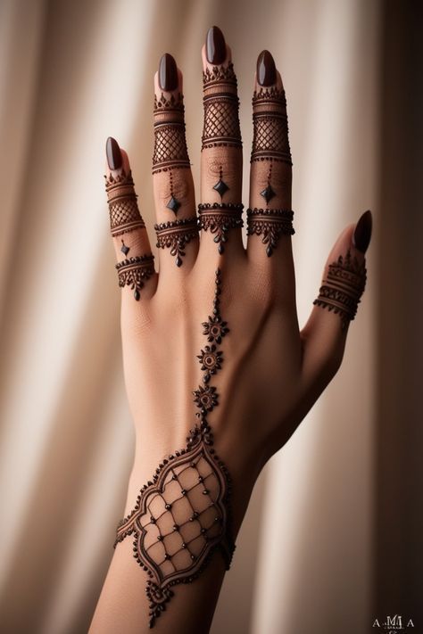 Mehendi Design Unique Latest, Henna Designs Geometric, New Mehndi Design 2024, Mehandi Designs For Hands Aesthetic, Small Hand Henna Designs, 2024 Mehndi Designs, Mehendi Designs For Hands Arabic Back, Henna Designs Wedding Brides, Latest Mehendi Designs For Hands Unique