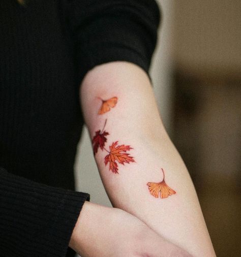 Maple Leaf Tattoo Men, Fall Tattoo Sleeve Autumn Leaves, Fall Season Tattoo, Red Leaves Tattoo, Fall Leave Tattoos, Red Leaf Tattoo, Autumn Tree Tattoo, Autumnal Tattoo, Fall Tattoo Sleeve