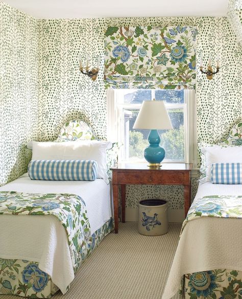 Facebook Southern Living Bedroom, Guest Bedroom Decor, Traditional Bedroom, Bedroom Green, Master Bedrooms Decor, Beautiful Bedrooms, Home N Decor, New Room, Girls Bedroom