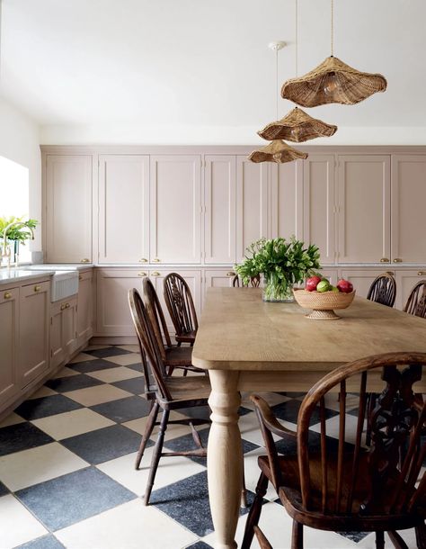 Setting Plaster, Breakfast Room Green, 18th Century House, Queen Anne House, Stone Facade, Mahogany Table, Farrow And Ball Paint, White Headboard, Cosy Spaces