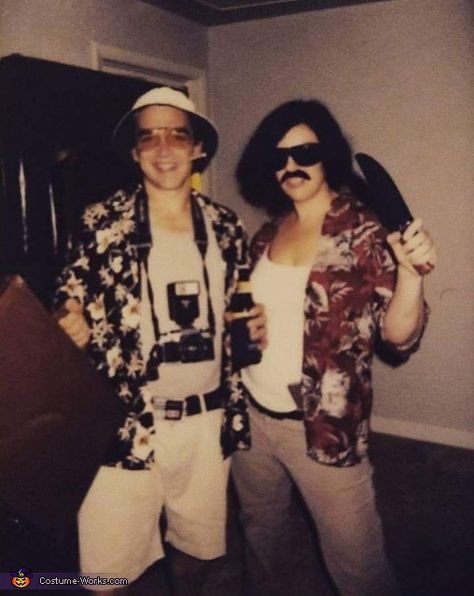 Fear And Loathing Costume Couple, Fear And Loathing In Las Vegas Outfit, Las Vegas Halloween Costumes, Hunter S Thompson Costume, Fear And Loathing In Las Vegas Costume, Fear And Loathing Costume, Vegas Costume Ideas, Las Vegas Theme Party Outfit, Fear And Loathing In Las Vegas