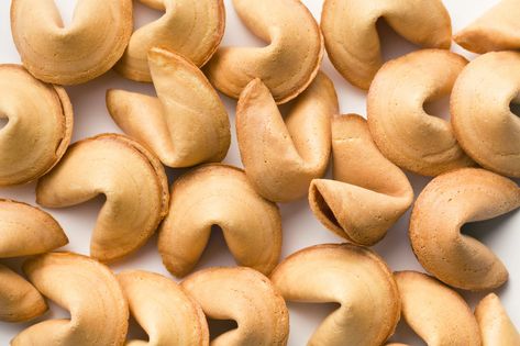 Personalized Fortune Cookies, Custom Fortune Cookies, Golden Cookie, Cookies Wedding, Fortune Cookies, Vanilla Flavor, Almond Flavor, American Restaurant, Fortune Cookie