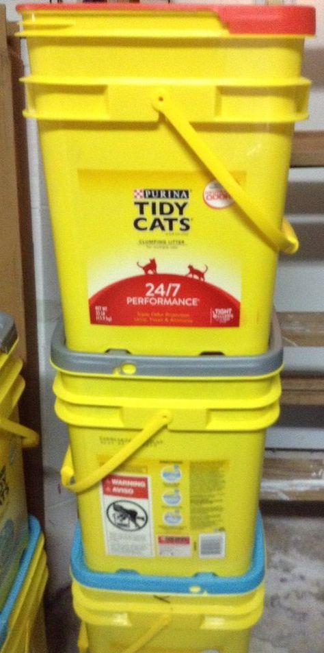 Repurposing+Empty+Cat+Litter+Buckets Upcycling, Repurposed Cat Litter Bucket, Cat Liter, Tidy Cat Litter, Bucket Crafts, Reuse Containers, Upcycle Plastic, Plastic Shutters, Bucket Ideas