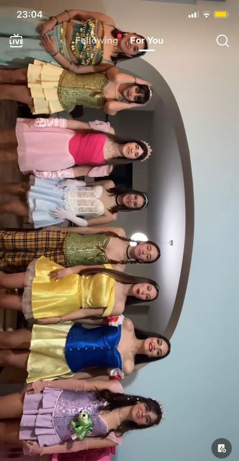 Group Of 4 Halloween Costumes Princess, Halloween Costume Ideas Disney Princess, Disney Matching Outfits Friends, Diy Princess Costume For Women, Disney Princess Costumes College, Princess Group Costumes, Groups Of 4 Halloween Costumes, Group Halloween Costumes For 4 Friends, Halloween Group Costumes For 4