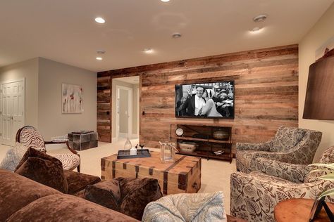 Trends for Creating a Better Basement Rustic Basement, Wood Plank Walls, Basement Family Room, Plank Walls, Family Room Decorating, Basement Decor, Family Room Design, Basement Design, Trendy Home