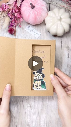 Pop Up Card Ideas Tutorials, Katharina Tarta Crafts, Tarjetas Pop Up, Fancy Fold Card Tutorials, Maggie Smith, Interactive Cards, Treat Holder, Halloween Card, Fancy Fold Cards