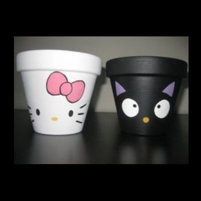 Choco Cat, Clay Pot Projects, Clay Pot People, Hello Kitty Birthday Party, Pot Painting, Flower Pot Art, Terra Cotta Pot Crafts, Hello Kitty Crafts, Painted Pots Diy