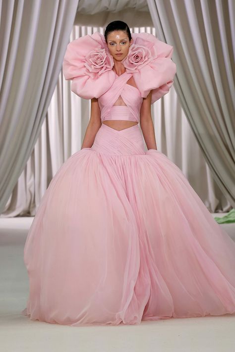 Runway Archive, Corset Making, Mens Runway, Giambattista Valli Couture, 2023 Couture, Giambattista Valli Haute Couture, Fashion Jobs, Red Carpet Outfits, Spring Summer 2023