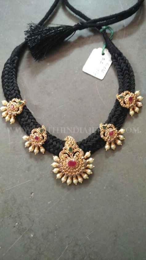 Thread necklace Black Thread Gold Jewellery, Black Thread Jewellery Indian, Gold Choker Design, Black Thread Necklace, Gemstone Choker Necklace, Fancy Jewelry Necklace, Thread Necklace, Gold Jewelry Simple Necklace, Gold Mangalsutra Designs