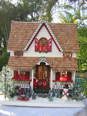 Dollhouses by Robin Carey: 2007 Miniature Christmas Dollhouse, Christmas Dolls House Ideas, Dollhouse To Christmas House, Christmas Doll House Ideas, Christmas Dollhouse Diy Ideas, Christmas House Miniature, Christmas Dollhouse Exterior, Christmas Dolls House, Christmas Dollhouse Diy