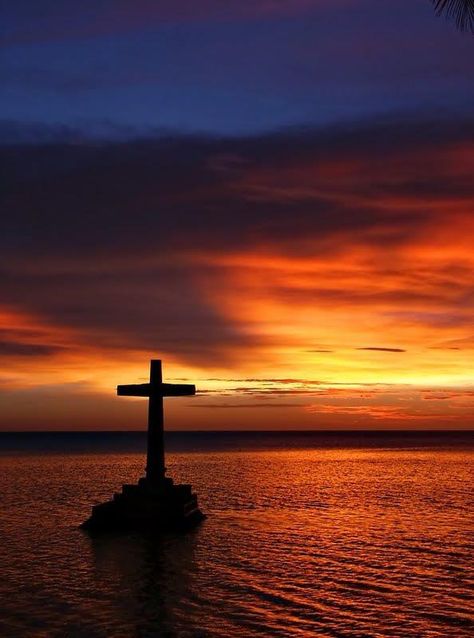 Cross Sunset Cross Wallpaper, Old Rugged Cross, Jesus Is Lord, A Cross, Jesus Loves, Faith In God, God Is Good, Bible Scriptures, Sunrise Sunset