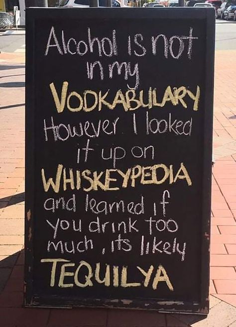 40 Times People Spotted Such Hilarious And Absurd Signs, They Had To Share Them On This Facebook Group Bar Chalkboard Ideas, Bar Quotes, Funny Bar Signs, Snap Photos, Alcohol Quotes, Alcohol Humor, Restaurant Signs, Drinking Quotes, Pub Signs