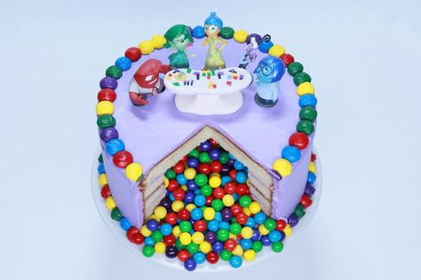 How to make an Inside Out Surprise Cake | Rosanna Pansino Nerd Recipes, Inside Out Cake, Purple Frosting, Inside Out Party Ideas, Red Frosting, Birthday Cake Fondant, Nerdy Nummies, Rosanna Pansino, Cupcake Shop