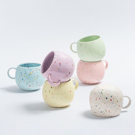 Brighten up your day with the colour palette of the New Party collection! Each New Party mug is a work of art sprinkled with dots of joy and creativity. Perfect for those moments of pause that deserve a special touch. What colour would you choose for today? What colour brightens your day? Comment here and take a look at the collection via the link in the bio! #plasticfree #dish #tabledecor #breakfast #coffeemugs #mug #coffeetime Melting Ice Cream, Pasta Plates, Papa Gifts, Mama Gifts, Pink Sand, White Party, Plates And Bowls, Ceramic Mugs, Good Mood