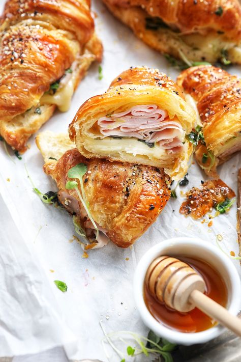 Buttery Garlic Baked Croissants with Turkey & Harvarti – SIMPLY BEAUTIFUL EATING Party Subs, Sandwich Platters, Garlic Baked, Chapati, Food Cooking, Recipes Food, Appetizer Snacks, I Love Food, Brunch Recipes