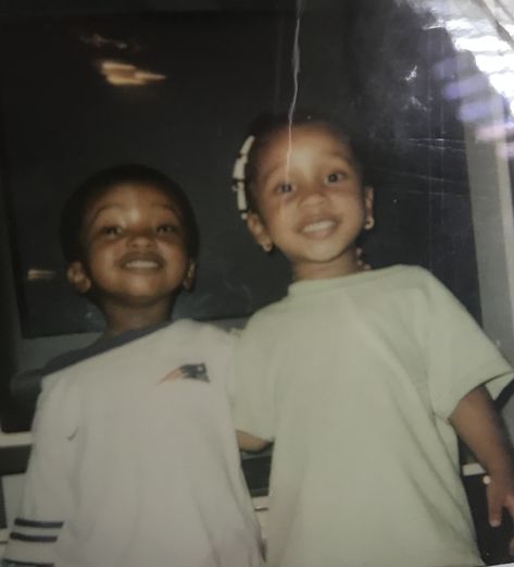 Black Sibling Aesthetic, Old Sibling Pictures, Childhood Photos Aesthetic Black, Predebut Pics Shifting Black, Black Childhood Photos, Siblinghood Aesthetic, Twin Cartoon Characters, Siblings Aesthetic Black, Mixed Siblings Aesthetic