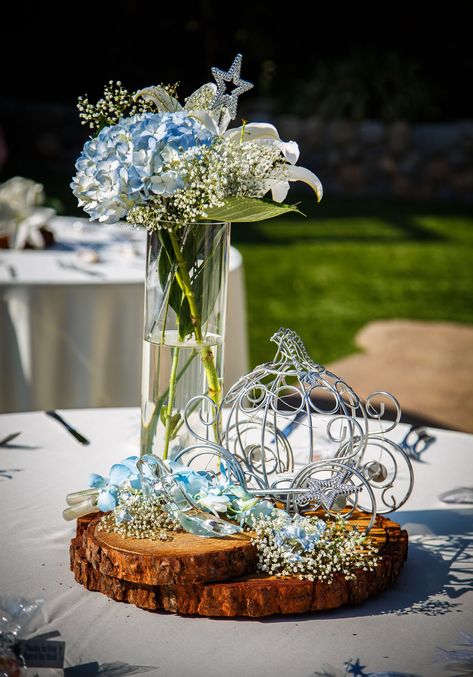 Cinderella Wedding Centerpieces, Sweet 16 Cinderella Theme, Cinderella Decorations, Disney Wedding Decorations, Cinderella Quince, Cinderella Centerpiece, Disney Centerpieces, Disney Wedding Centerpieces, Wedding Centerpieces Ideas