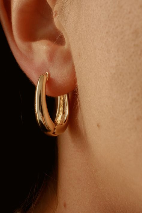 18k gold oval hoops, golden hoops oval, drop hoop earrings, gold plated chunky hoops Golden Hoop Earrings Outfit, Double Gold Hoop Earrings, Gold Hoops Chunky, Golden Earrings Hoop, Golden Hoops Earrings, Gold Hoop Earrings Aesthetic, Hoop Earring Outfit, Galaxy Stuff, Golden Hoop Earrings