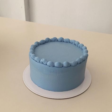 Cake Minimalist, Minimalist Cake, Door Mesh, Pastel Cakes, Korean Cake, Simple Cake Designs, Gateaux Cake, Blue Cakes, Simple Birthday Cake