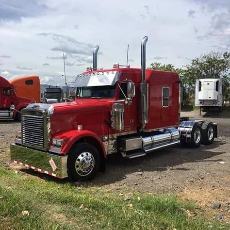 Diesel_And_Trucks on Instagram: “#Freightliner #ClassicXl #MidRoof #CustomTruck #FashionTruck  #HeavyTruck #HeavyTruckPhotos #FullChromeTrucks #Trucking #TruckingLife…” Customised Trucks, Trucks, Freightliner Trucks, Fashion Truck, Trucking Life, Heavy Truck, Semi Trucks, Custom Trucks, Buses