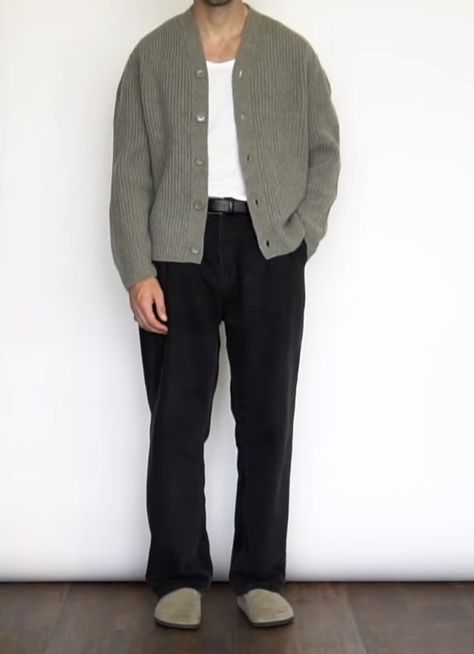 Mens Grey Cardigan Outfit, Uniqlo Cardigan Outfit Men, Uniqlo Cardigan Outfit, Cardigan Outfit Men Formal, Grey Cardigan Outfit Men, Mens Cardigan Outfit Streetwear, Cardigan Outfit Men Street Styles, Cardigan Outfits Men, Black Cardigan Outfit Men