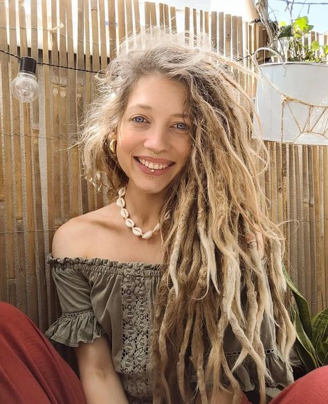 💛 ga.ostrowska 💛 . Bringing all the good vibes with my dreads and hippie style 🌻 Loving the carefree and adventurous spirit ✨ Spreading peace, love, and positivity everywhere I go 🌈✌🏼 #dreads #hippie #dreadgirl . #dreadlocks #dreadstyles #dreadstagram . #hippiechic #hippievibes #hippiesoul . @ga.ostrowska you rock girl! Keep spreading positive energy with your amazing style ✨❤️ #girlpower #hippielife Hippies, Hippie Dreads, White Dreads, Dreads Girl, Everywhere I Go, Hippie Lifestyle, Hippie Culture, Rock Girl, Hippie Hair