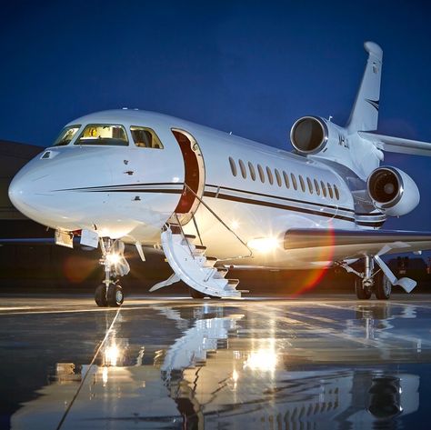 Business Jets, Casey Mcquiston, Private Jet Plane, Dassault Falcon, Private Planes, Private Jet Interior, Jet Privé, Helicopter Plane, Eight Passengers