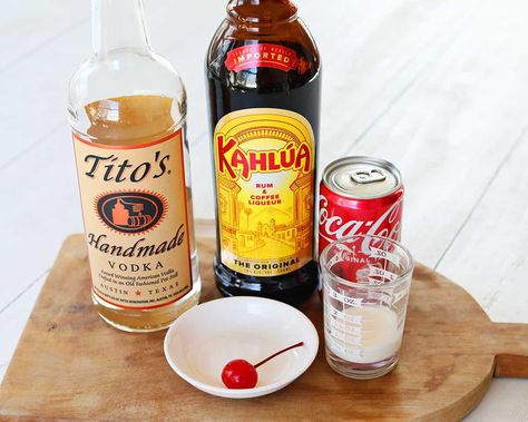 Colorado Bulldog - A Beautiful Mess Colorado Bulldog Drink, Bulldog Recipe, Colorado Bulldog, Bushwacker, Black Russian, White Russian, Root Beer Float, A Beautiful Mess, Irish Coffee