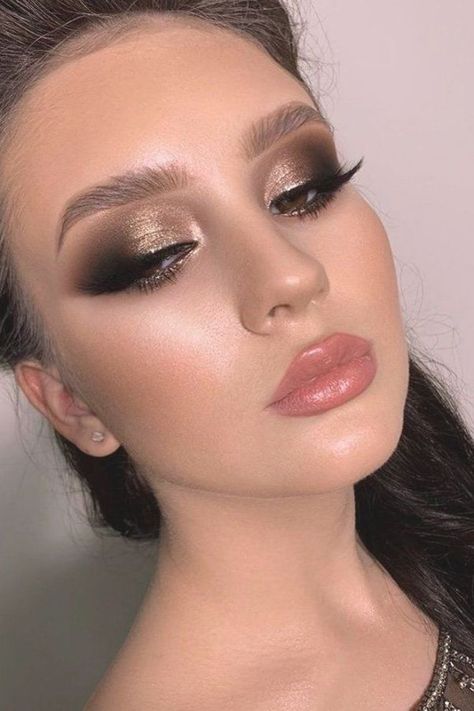 Gold Dress Makeup, Marriage Makeup, Gold Smokey Eye, Black Eye Makeup, Gold Makeup Looks, Mekap Mata, Wedding Eye Makeup, Gold Eye Makeup, Prom Eye Makeup