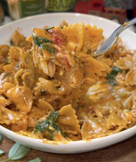 Marry Me Chicken Pasta, Marry Me Chicken Recipe, Chicken Pasta Dishes, Marry Me Chicken, Meal Planning Menus, Meat Pasta, Easy Pasta Dishes, Perfect Pasta, Chicken Pasta Recipes