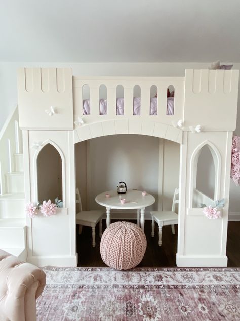 Princess Beds For Kids Daughters, Castle Beds For Kids, Castle Loft Bed Diy, Kids Castle Bed, Loft Bed Castle, Bunk Bed Castle, Pink And Purple Princess Room, Diy Castle Bed, Castle Beds For Girls Room