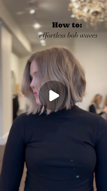 No Heat Bob Hairstyles, Wash And Go Bob Haircuts, How To Soft Waves Short Hair, Short Hair With Layers Styling, Wavy Bob Natural, Cute Hairstyles For Growing Out Short Hair, Bend Waves Short Hair Tutorial, Waver Hair Styles Short, How To Short Wavy Hair