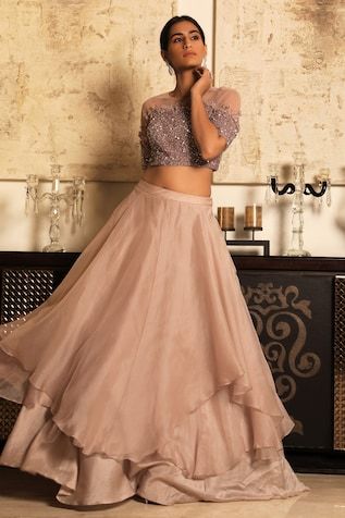 Organza Skirt with Embroidered Blouse Organza Skirt And Crop Top, Skirt And Crop Top Indian, Blouse With Skirt, Skirt With Embroidery, Crop Top Lehenga, Peach Fabric, Long Gown Design, Layer Skirt, Lehnga Dress