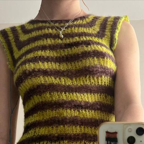 Knitting Projects Clothes, Fitted Knitted Tank Top, Hand Knit Dress, Cute Fitted Hand-knitted Sweater, Handmade Fitted Knit Sweater, Fitted Crochet Knit Tank Top, Making My Own Clothes, Knit Top Pattern Free, Fitted Sleeveless Hand-knitted Top