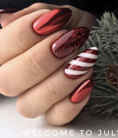 Unghie Sfumate, December Nails, Christmas Gel Nails, Colorful Nails, Christmas Nails Acrylic, Festival Nails, Xmas Nails, Kwanzaa, Dipped Nails