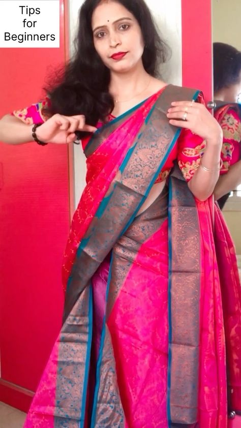 How To Saree Draping Styles, How To Wear Saree Tutorials, Silk Saree Colour Combinations, Silk Saree Draping Styles, How To Drape A Saree, Saree Wearing Styles Ideas, Saree Wearing Tips, Sari Tutorial, How To Wear Saree